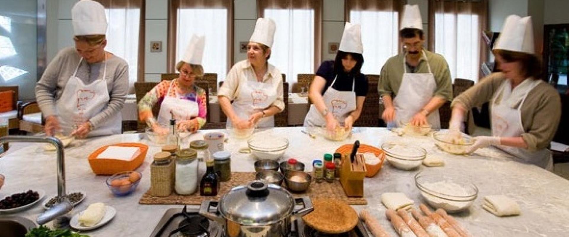Cooking class in Castelmola