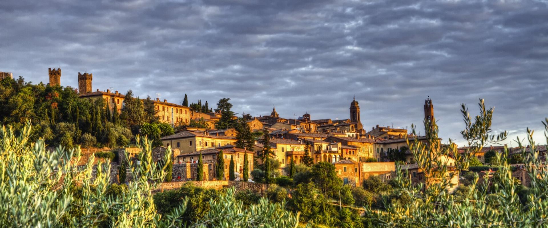 Visit of Montalcino Tuscany, Brunello's wine town!