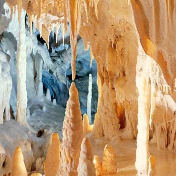 Guided tour inside Frasassi Caves