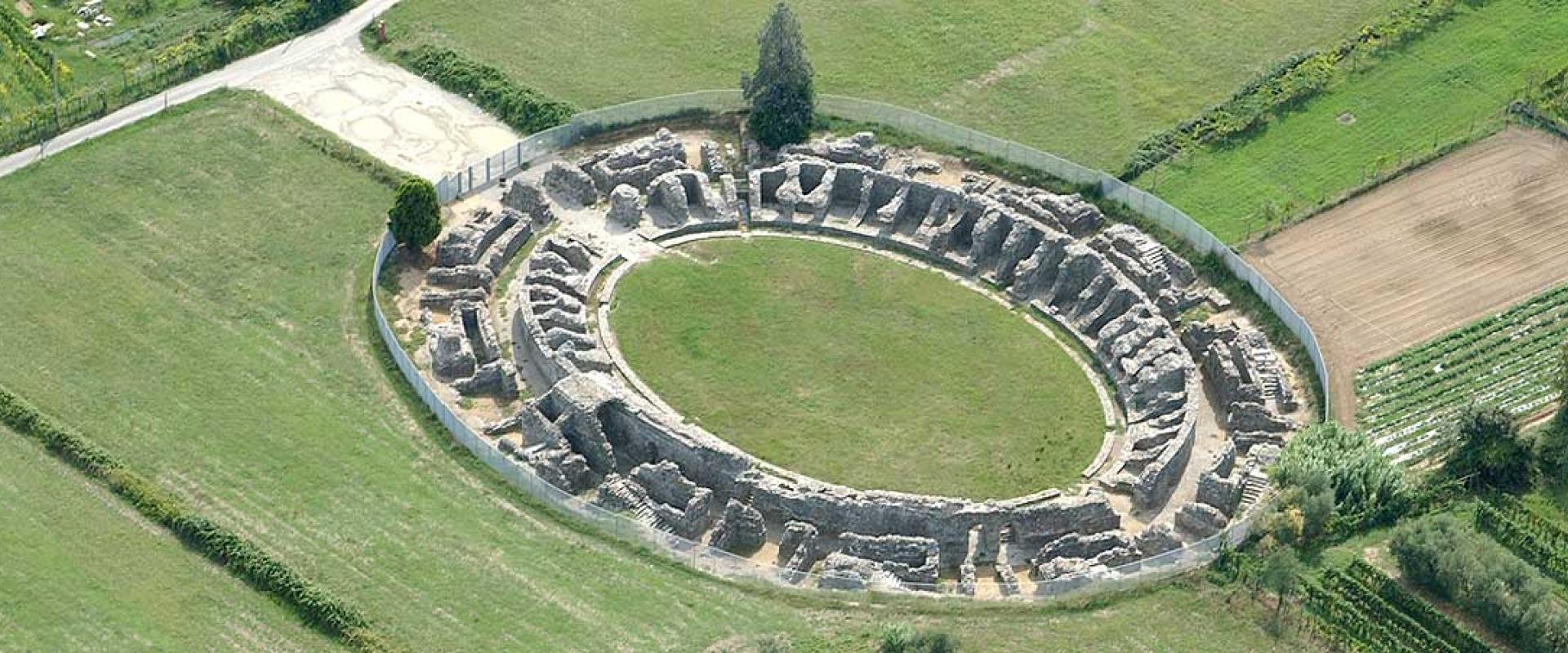 Archeological tour of Luni and Val di Magra