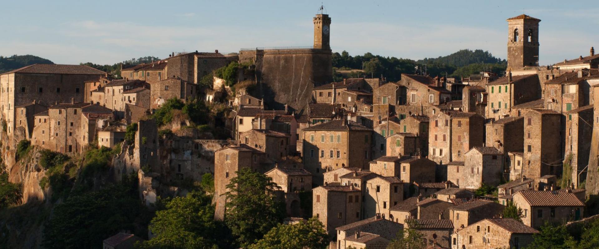 visit of Sorano and San Quirico in Toscana