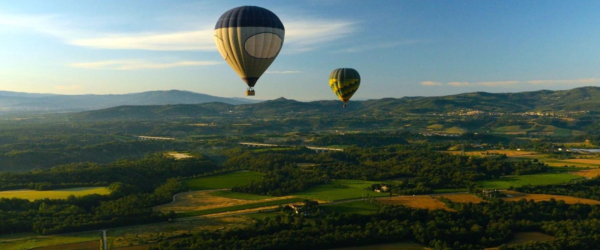 Hot air ballon flight experience over Umbrian and Tuscan Countryside