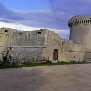 Visit of Tramontano Castle in Matera and paper mache laboratory with medieval game experience